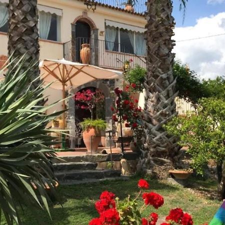 Bed and Breakfast La Capanna Di Giuseppe E Maria Taormina Exterior foto