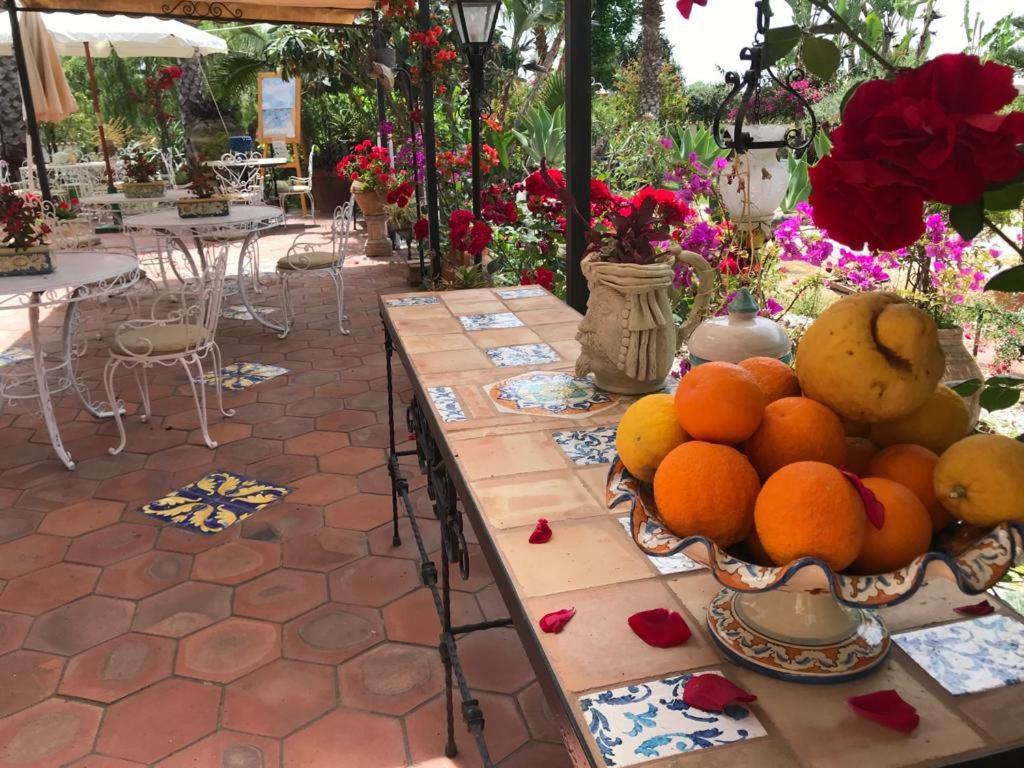 Bed and Breakfast La Capanna Di Giuseppe E Maria Taormina Exterior foto