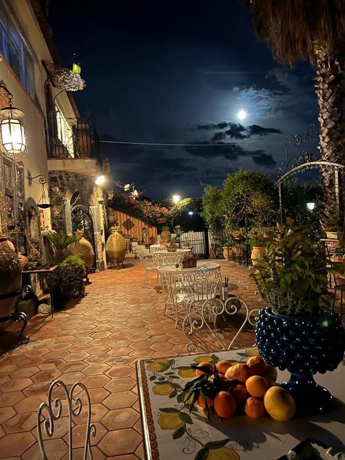 Bed and Breakfast La Capanna Di Giuseppe E Maria Taormina Exterior foto